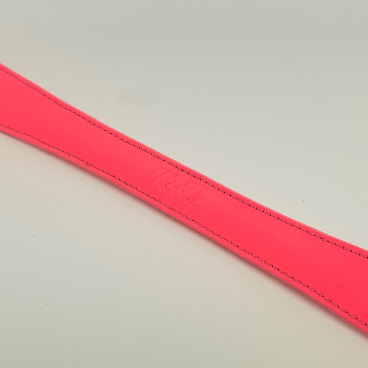 Handle - Neon Pink