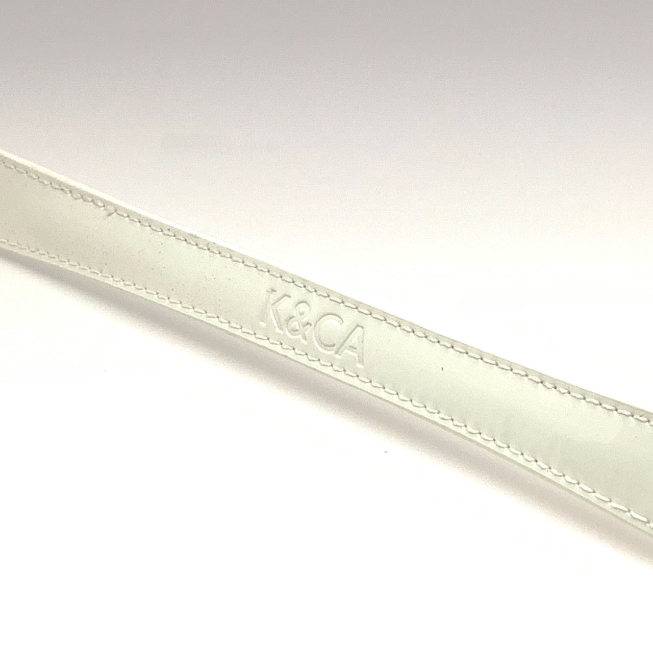 Handle - White